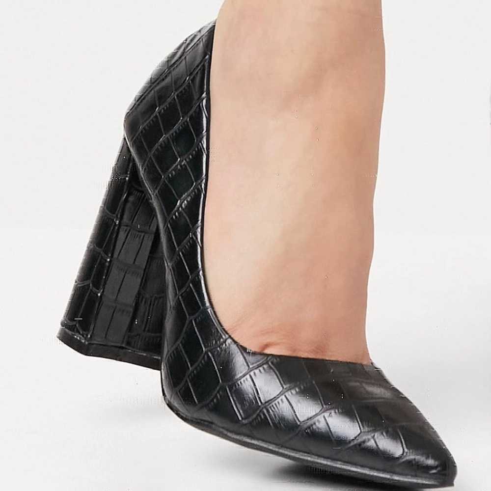 Glamorous Black Crocodile Block Heeled Pumps Sz 8 Steve Madden